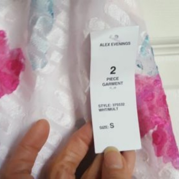 NWT ALEX EVENINGS Printed TWINSET size S - Picture 7 of 8